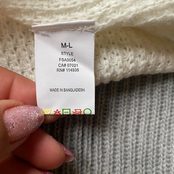 LA Classe Couture BNWT Knit Poncho Turtleneck - Picture 8 of 8